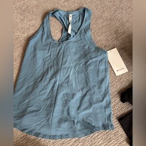 Lululemon tank